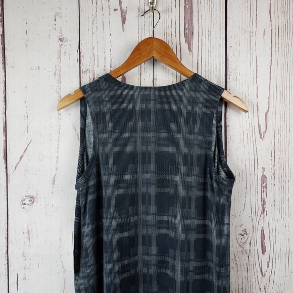 LulaRoe Joy Vest Womens Size XS Plaid Sleeveless Open Front Long Black NWT - Picture 2 of 6